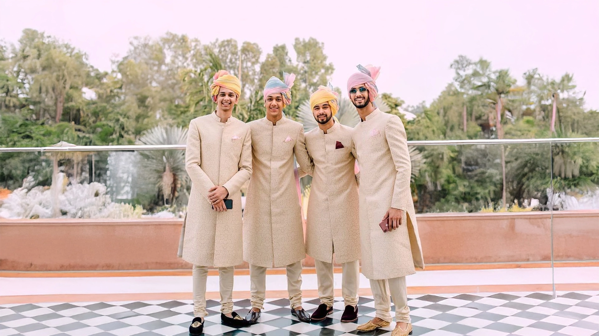 Lakshya pagdi bandhne wala in Agra